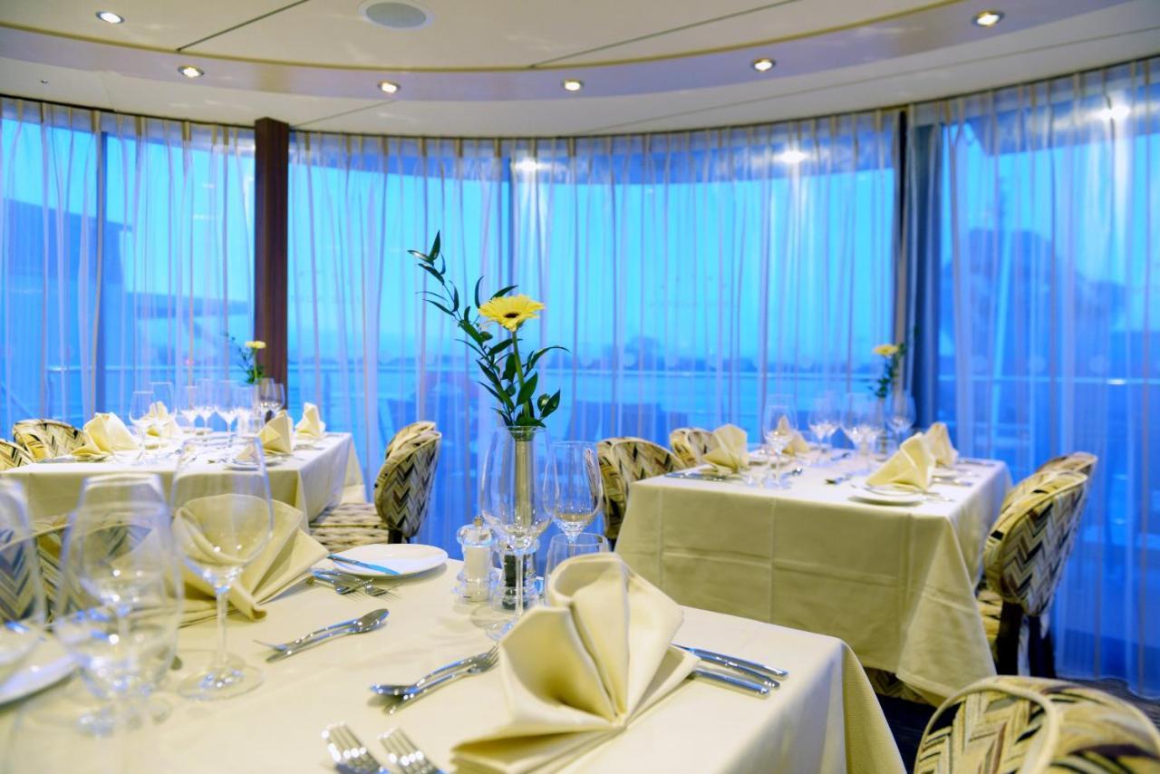 Regis Hotelschiff 4 *